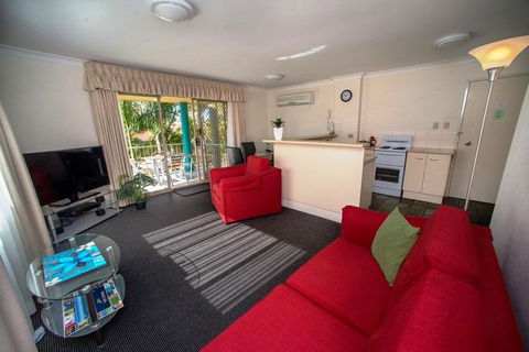 Beaches Serviced Apartments - eTourism Australia 12