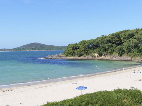 Bombora @ Fingal Bay - eTourism Australia 2