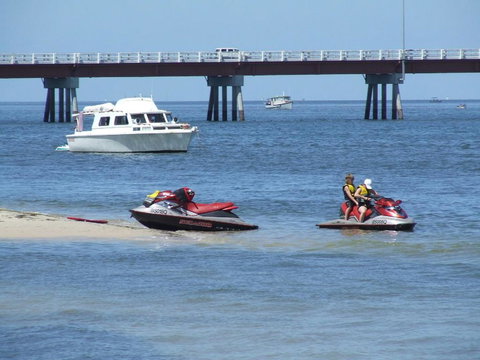 Close To Water, Restaurants And Clubs, Toorbul St, Bongaree - eTourism Australia 2