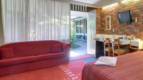 Comfort Inn Cedar Lodge - eTourism Australia 3