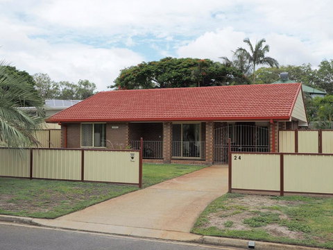 Comfortable Lowset Family Home Only Minutes From The Water! Tarooki St, Bellara - eTourism Australia 0