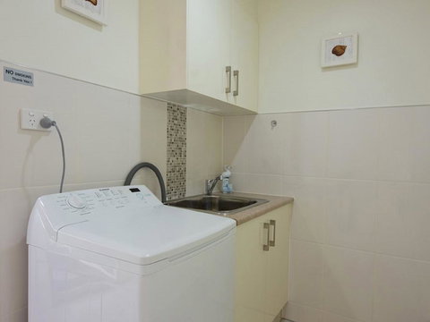 Comfortable Lowset Family Home Only Minutes From The Water! Tarooki St, Bellara - eTourism Australia 3