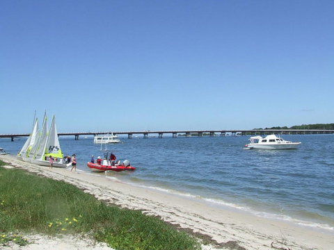 Comfortable Lowset Family Home Only Minutes From The Water! Tarooki St, Bellara - eTourism Australia 1