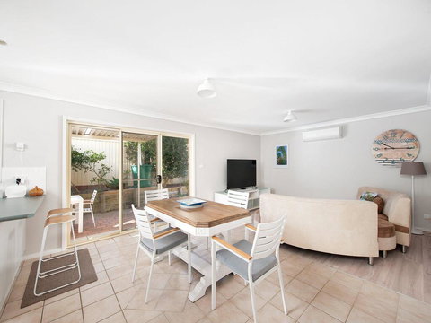 Dalton House@Nelson Bay - eTourism Australia 0