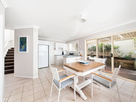 Dalton House@Nelson Bay - eTourism Australia 2