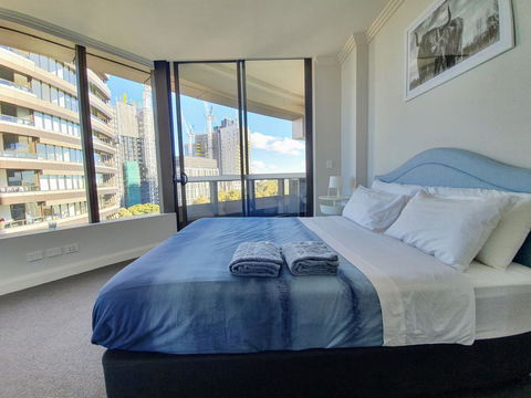 Luxury Level 2-bed 2-bath City View Apt In Olympic Park - eTourism Australia 3