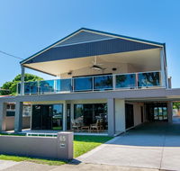 Magical holiday home - Welsby Pde Bongaree - eTourism Australia