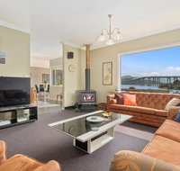 Manfield City Waterfront View Cottage - eTourism Australia