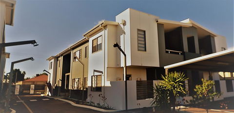 MERRIFIELD Foothill Suites - RELAXING LIFETYLE CHOICE - eTourism Australia 3