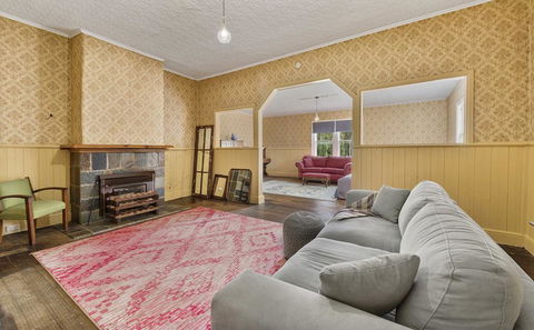 National Park Hotel - eTourism Australia 1