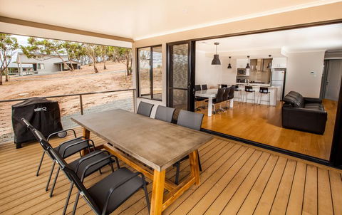 Neagles Retreat Villas - eTourism Australia 3