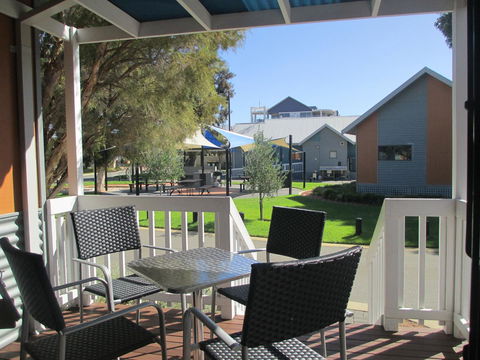 Mandurah Ocean Marina Chalets - eTourism Australia 40