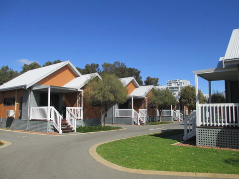 Mandurah Ocean Marina Chalets - eTourism Australia 37