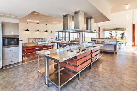 RAC Monkey Mia Dolphin Resort - eTourism Australia 24