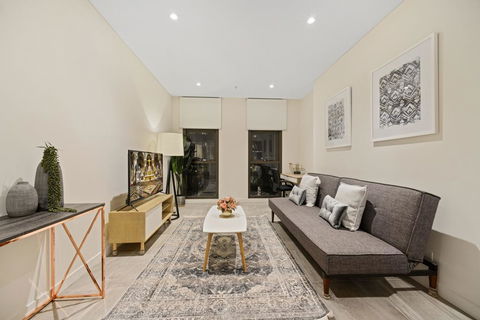 New 2 Beds Apt Mins Walking To Darling Harbour,QVB - eTourism Australia 0