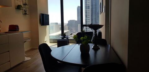 New Stylish Southbank Apartment Close To Crown - eTourism Australia 0