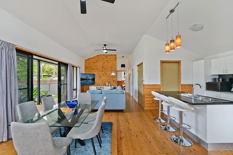 Newcastle Short Stay Apartments - Glebe Road Adamstown - eTourism Australia 0