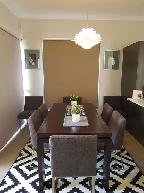 Newly Built - Blue On Cooper - eTourism Australia 1