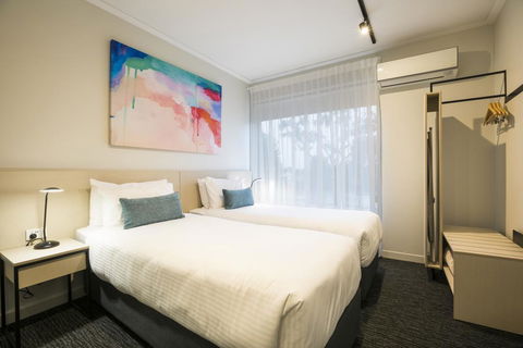 Nightcap At Playford Tavern - eTourism Australia 2