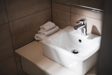 Noosa Sun Motel - eTourism Australia 3