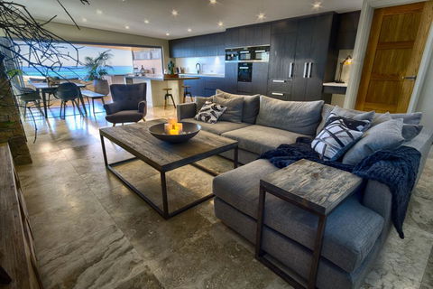 North Shore Holiday Home - eTourism Australia 2