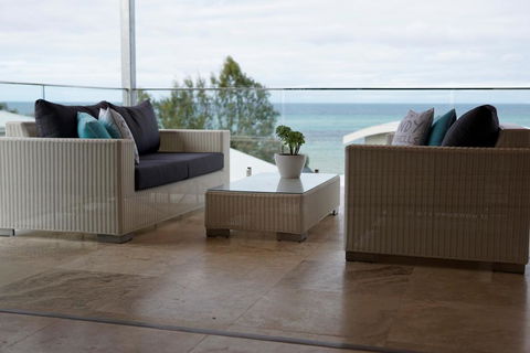 North Shore Holiday Home - eTourism Australia 0