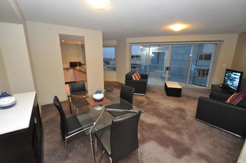 North Sydney Fully Self Contained Modern 2 Bed Apartment (2207BER) - eTourism Australia 0