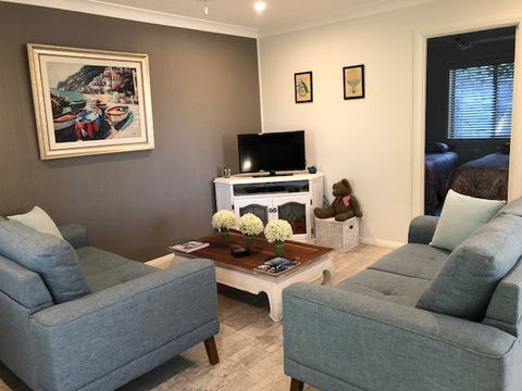 Sunshine Coast Tropical Getaway - eTourism Australia 0