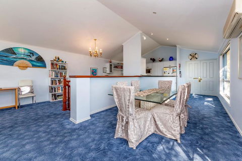 Tah Villa, 1/68 Marine Drive - eTourism Australia 2