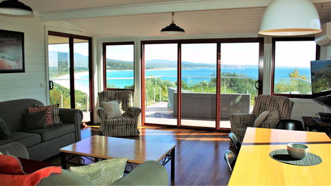 DOLPHIN LOOKOUT COTTAGE - Amazing Views Of The Bay Of Fires - eTourism Australia 1