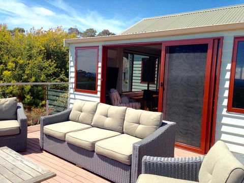 DOLPHIN LOOKOUT COTTAGE - Amazing Views Of The Bay Of Fires - eTourism Australia 4