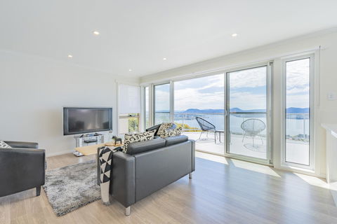 Nature & Relax House, Panoramic Sea View, Free Parking 37 - eTourism Australia 27