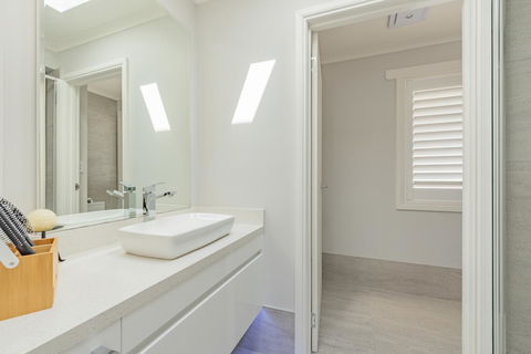 Nature & Relax House, Panoramic Sea View, Free Parking 37 - eTourism Australia 17