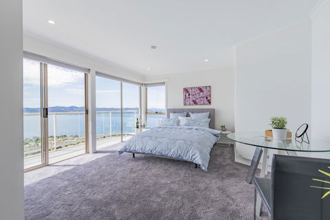 Nature & Relax House, Panoramic Sea View, Free Parking 37 - eTourism Australia 32