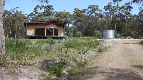 BAY OF FIRES ECO HUT Off Grid Experience At Binalong Bay - eTourism Australia 20