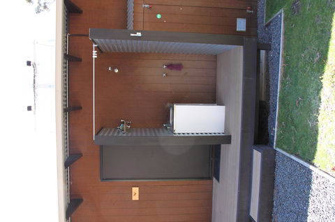 BAY OF FIRES ECO HUT Off Grid Experience At Binalong Bay - eTourism Australia 1