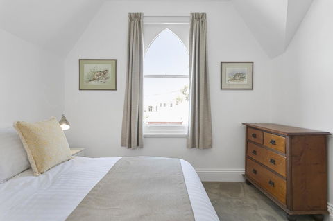 Amberley - eTourism Australia 21