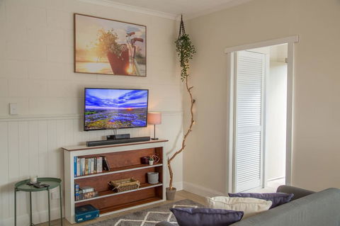 New Aptmnt Only 5 Mins To Mona Gallery - eTourism Australia 0