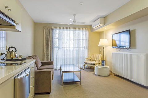 Deep Blue Hotel & Hot Springs - eTourism Australia 42