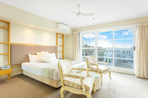 Deep Blue Hotel & Hot Springs - eTourism Australia 11