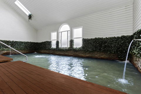 Deep Blue Hotel & Hot Springs - eTourism Australia 12