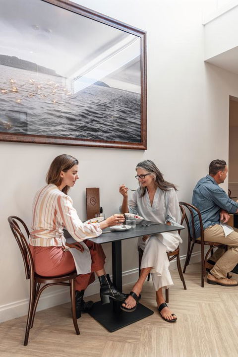 Deep Blue Hotel & Hot Springs - eTourism Australia 6