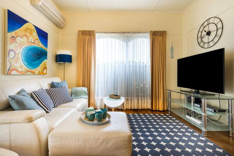 Nautique Beach House - eTourism Australia 3