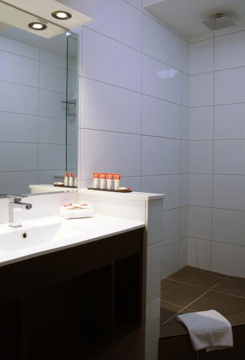 Hotel Grand Chancellor Melbourne - eTourism Australia 10