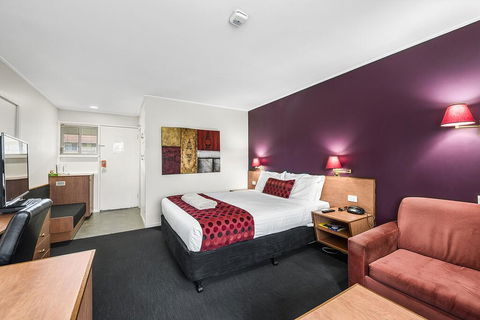 The Henty - eTourism Australia 3