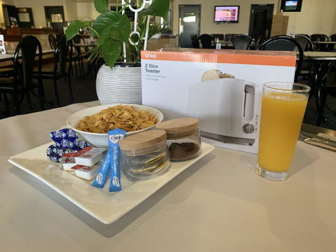 The Victoria Hotel - eTourism Australia 1