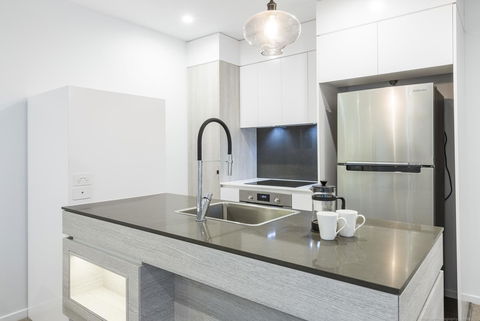 Boardwalk Burleigh Beach - Official - eTourism Australia 38