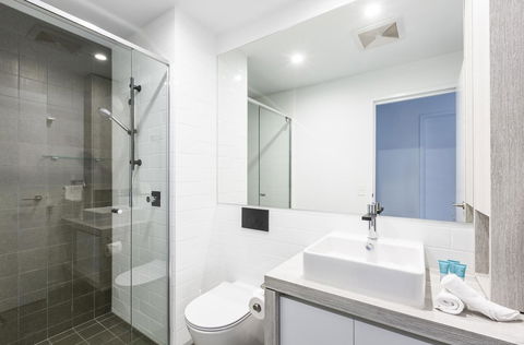 Boardwalk Burleigh Beach - Official - eTourism Australia 33