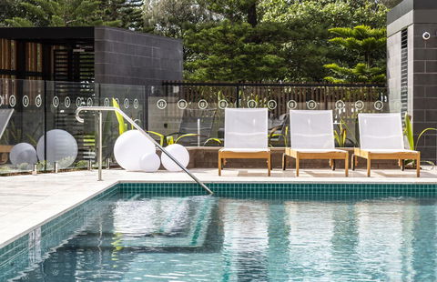 Boardwalk Burleigh Beach - Official - eTourism Australia 25