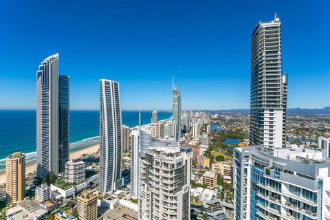Beach Stay - Ocean & Riverview Resort Chevron Renaissance Central Surfers Paradise - eTourism Australia 23